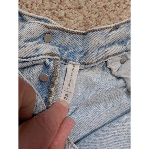 PACSUN Woman's Jeans Button Fly; 29, Longer style; Light Wash, Low rise, Flared - Picture 3 of 14